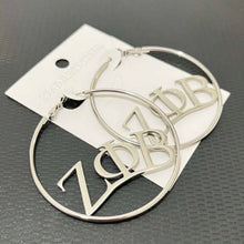 Load image into Gallery viewer, Zeta Hoop Earrings
