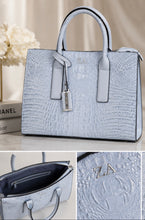 Load image into Gallery viewer, Amicae Alligator Purse
